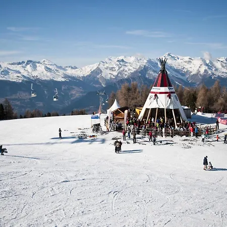 Apartment, 600m From Cable Car